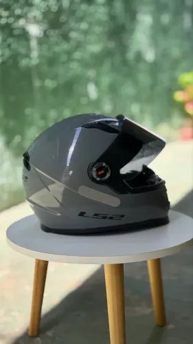 Capacete LS2