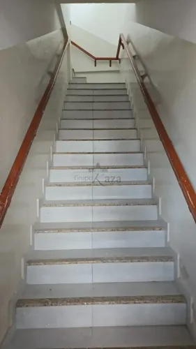 Imóvel para aluguel com 35 metros quadrados em Jardim Portugal - São José dos Campos - SP