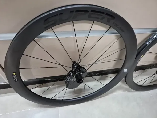 Rodas de Carbono - Speed 50mm - Tubeless - Disco