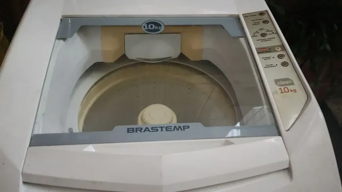 Estou vendendo está máquina de lavar 9 kilos da Brastemp