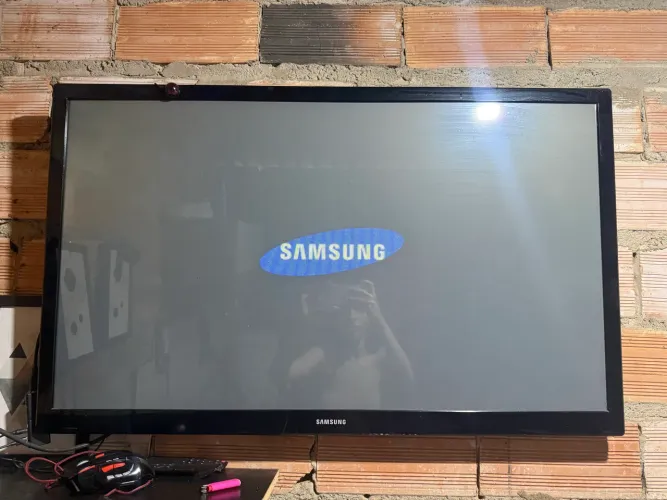 Tv não é smart 42 polegadas !