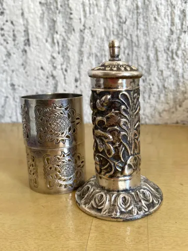Kit Vintage Mesa Posta (paliteiro e anéis antigo em metal prata)