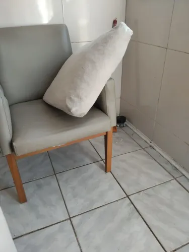 Cadeira para sala de loja