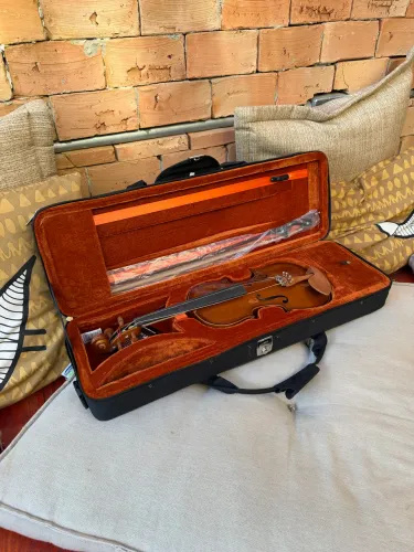 VIOLINO