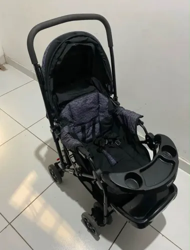 Carrinho de bebê R$450