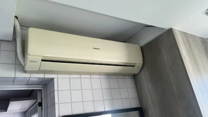 aparelho de ar condicionado usado