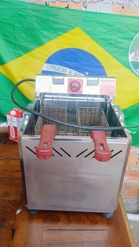 Vendo. Fritadeira elétrica óleo e água