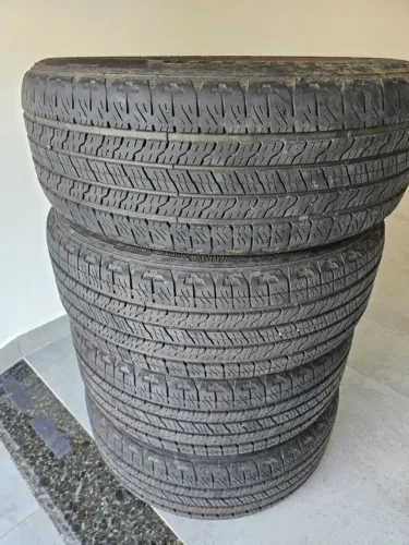 Jogo de Pneu - 04 pneus - Goodyear Wrangler Territory HT, 255/55 R20, 110V - 27 mil km
