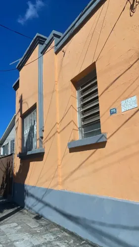 Excelente oportunidade para quem busca um imóvel amplo, versátil e bem localizado no bairr