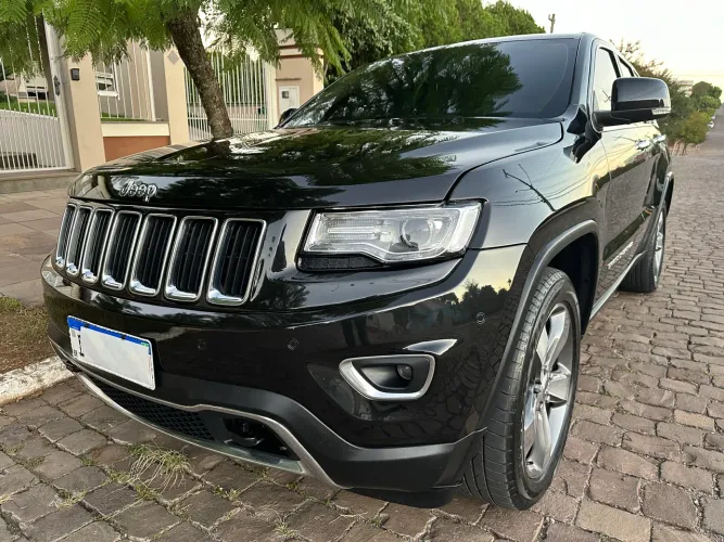 Jeep Grand Cherokee Limited 3.0 TB Dies. AUT 2015