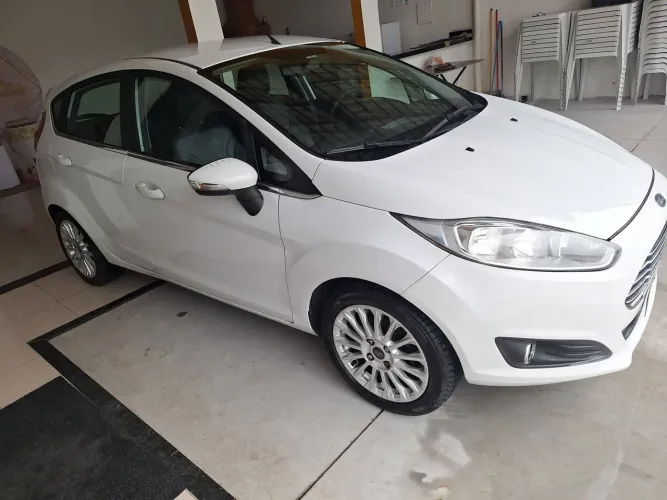 Ford Fiesta Titanium 1.6 16V Flex Mec. 2017