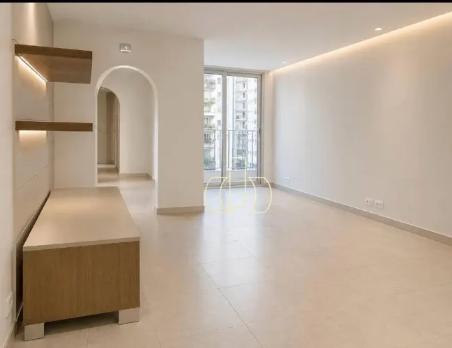 ? Apartamento Totalmente Modernizado | 75 m² | 2 Dormitórios | Closet , 1 vaga de garagem,