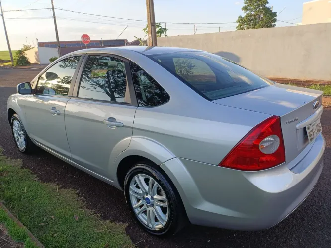 Ford Focus Sedan 2.0 16v/2.0 16V Flex 4P 2012