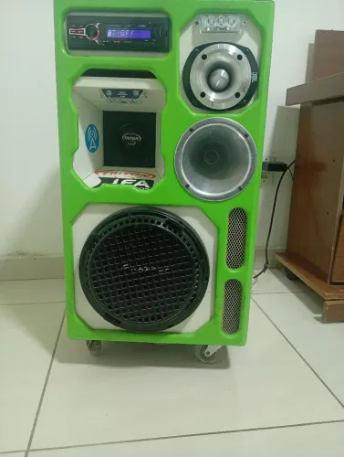 Vendo esse som todo bom semi novo pouco uso montado com as melhores peças.tudo novo.