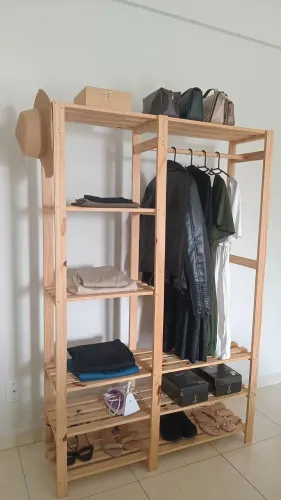 Estante de pinus para quarto