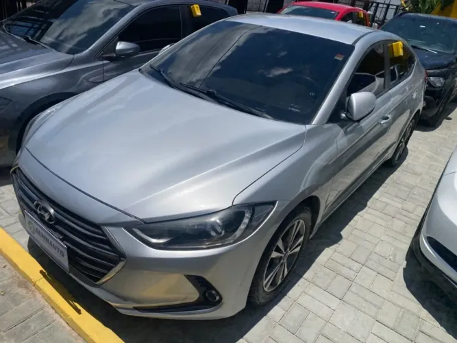 Hyundai Elantra 2.0 16V Flex Aut. 2018