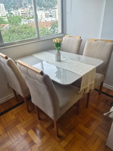 Mesa de jantar Olímpia 120 cm vidro + 4 cadeiras