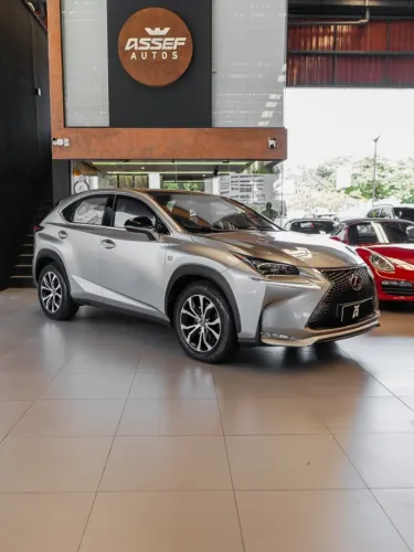 Lexus NX-200T F-sport 2.0 16V 238cv Aut. 2017