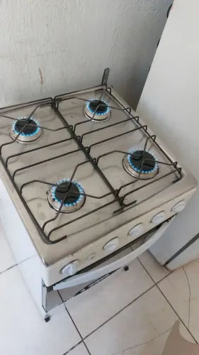 Fogão 4 bocas funcionando perfeitamente
