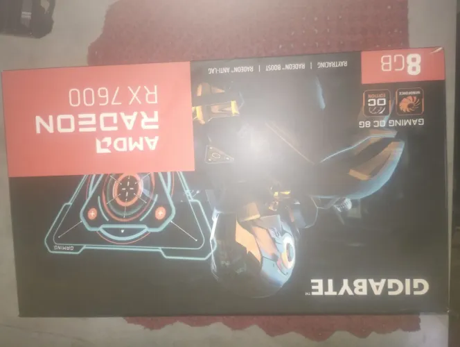 RX 7600 GIGABYTE OC  TRIPO FAN