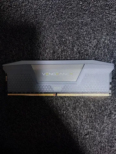 Memória RAM 32GB Corsair Vengeance DDR5 5600MHz CL40 Excelente Estado