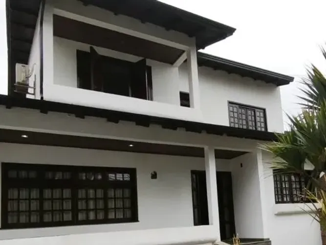  Lote com 3 Janelas e 1 Porta de Sacada de Madeira com Vidros
