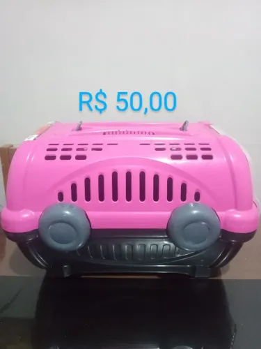 Caixa para transporte de pets.