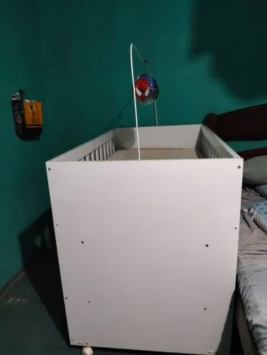 Vendo berço: 350, em estado perfeito. Não faço entrega.