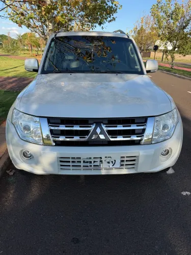 Mitsubishi Pajero HPE Full 3.2 4X4 T.i.dies. 5P AUT 2014