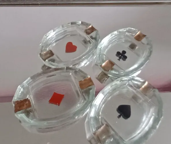 Conjunto 4 minicinzeiros naipes