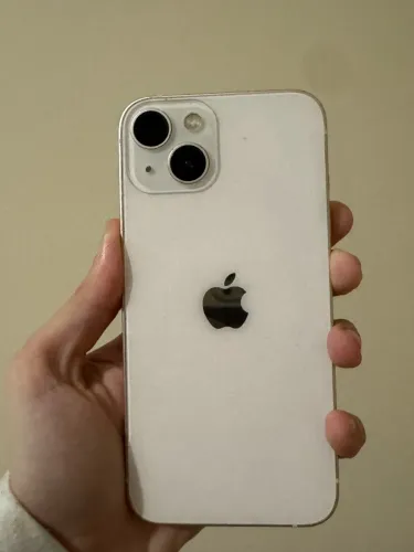iPhone 13 (128GB) - Cor Estelar (Starlight)