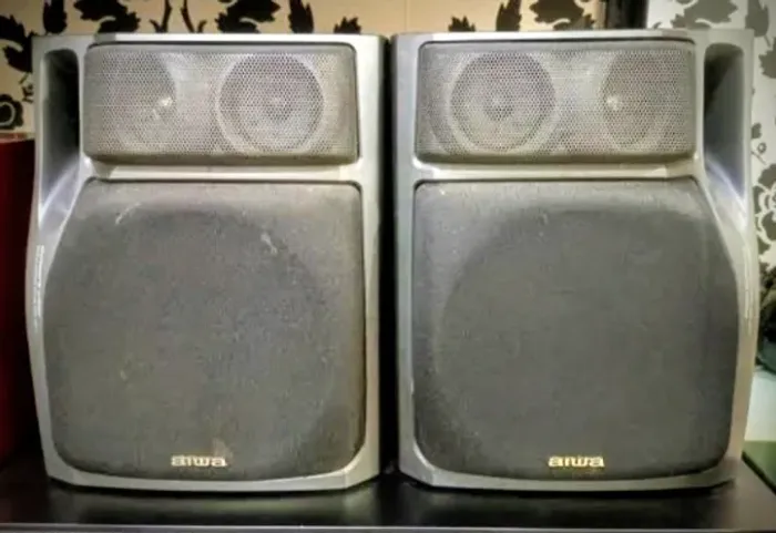 caixas som muito boas potentes