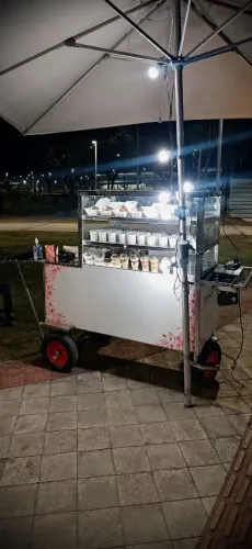 Vendo Carrinho de Doces/Salgados.