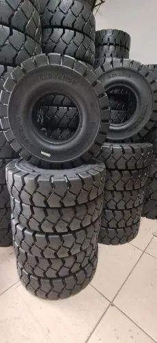 Pneus para Empilhadeiras Maciços e Pneumáticos