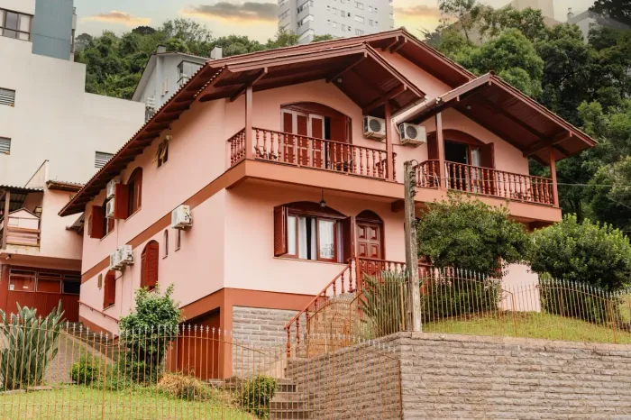Pousada Completa à venda em Bento Gonçalves/RS - Porteira Fechada - Alto Potencial renda