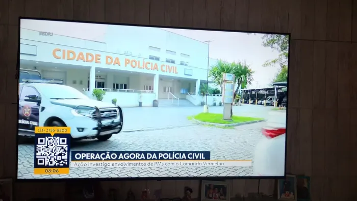 Tv fhilips 75 polegadas 10 meses de uso