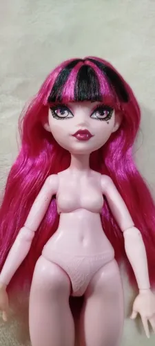 Boneca Draculaura G3 Monster High (LEIA A DESCRIÇÃO)