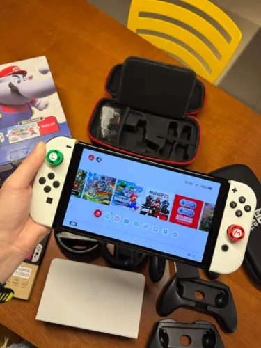 Nintendo Switch OLED - Edição Mario Wonder - Seminovo - Completo com Acessórios