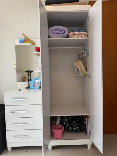 Guarda roupa infantil + cômoda
