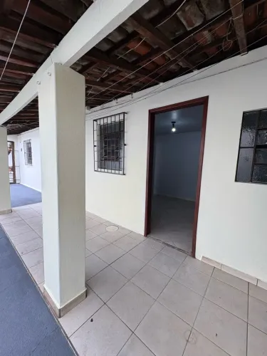 Alugo casa no Coimbra Prox T2