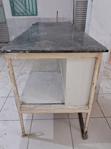 Mesa de granito