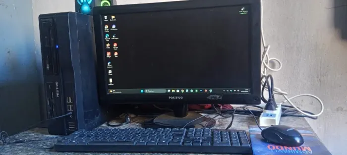 Computador em bom funcionamento, valor negociável!
