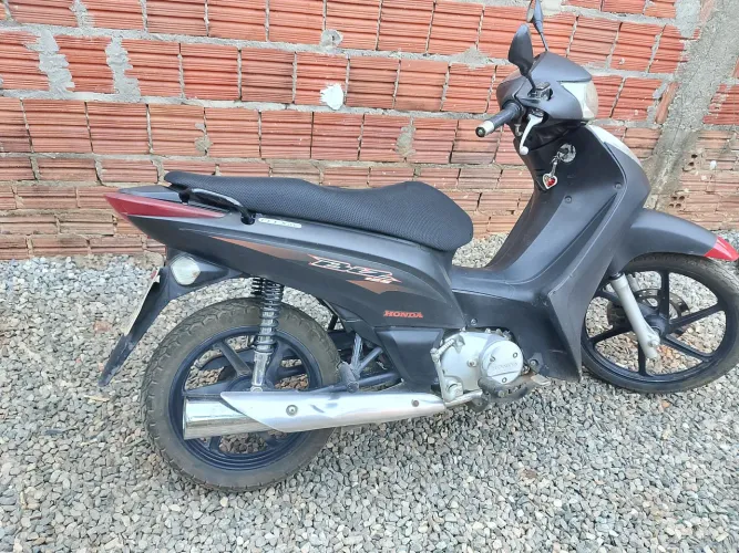 Honda biz ano 2014