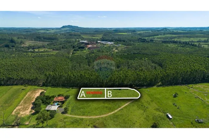 TERRENO DE 3.075 M² PARA MORAR/LAZER - MONTENEGRO/RS