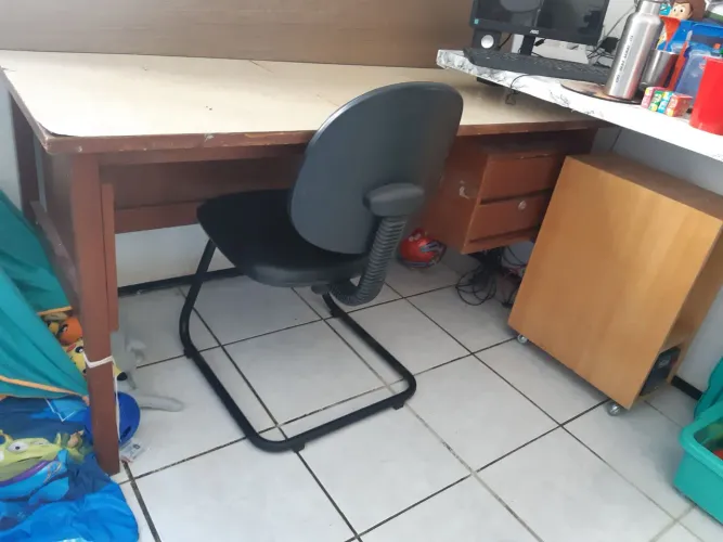 Cadeira de escritório sem rodinha