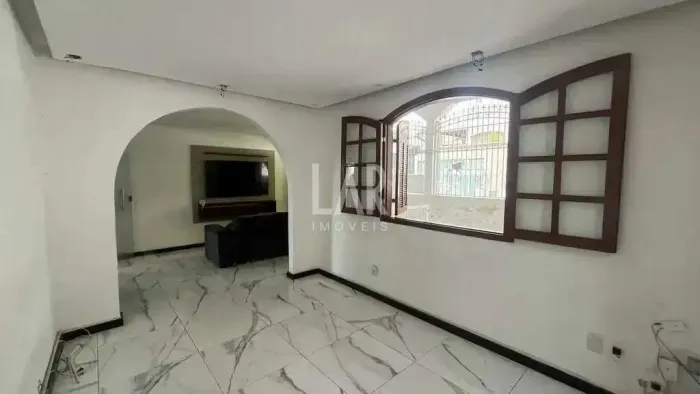 Casa à venda, 4 quartos, 2 suítes, 3 vagas, Alípio de Melo - Belo Horizonte/MG