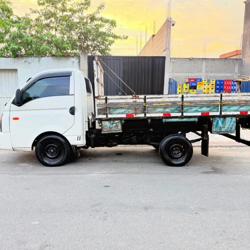 CAMINHAO HYUNDAI HR 2013