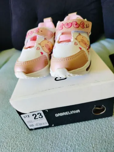 Tênis baby número 23