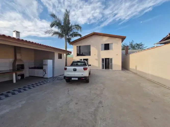 Casa na praia Guaratuba - Balneário Coroados/Barra do Saí