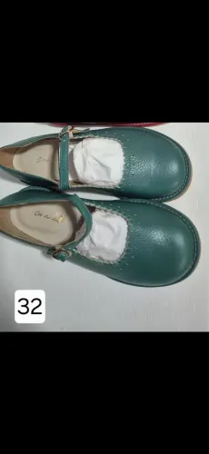 Sapatos Ananás Tam 32 e 33